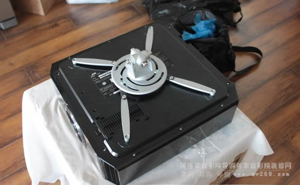 JVC XC980 3D投影機(jī)吊架安裝方法