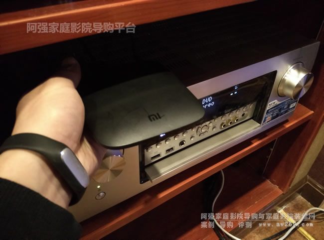 家庭影院里面的小米盒子