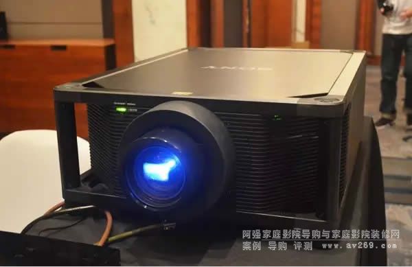 索尼VW5000ES水冷技術超靜音